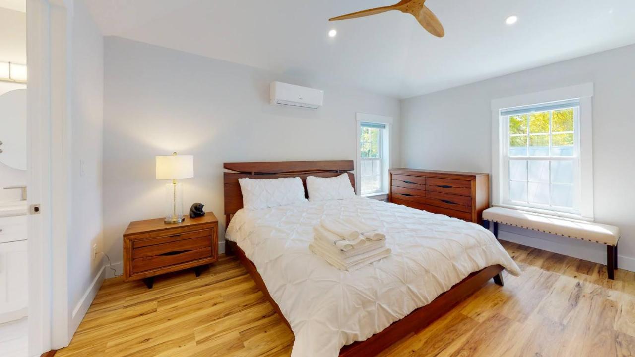 Holiday home Modern 2br 2ba With King Bed-fast Wi-fi 75 Inch Oled Tv Wilmington