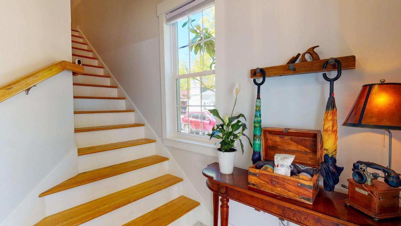 Modern 2br 2ba With King Bed-fast Wi-fi 75 Inch Oled Tv * Wilmington